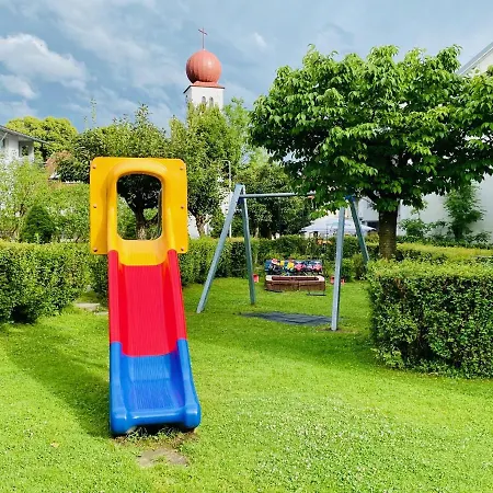 Zur Kapelle 3*