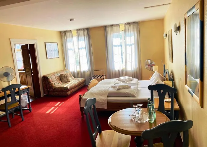 Отель Zur Kapelle 3*