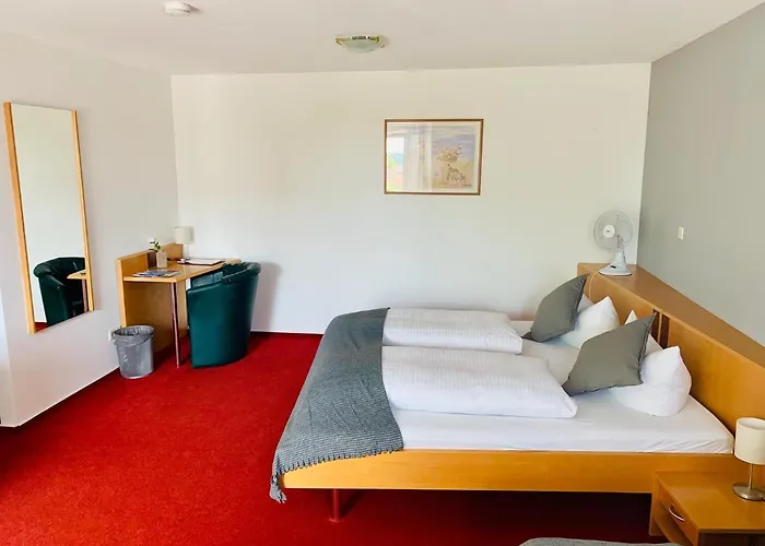 Zur Kapelle Отель